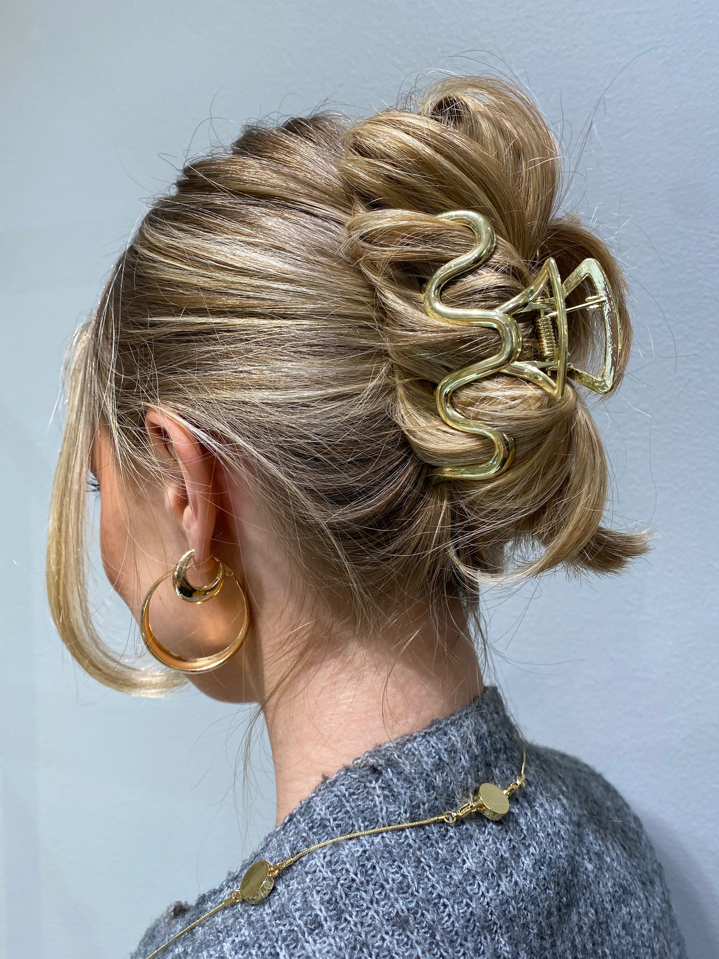 Hairclip - Versatile look